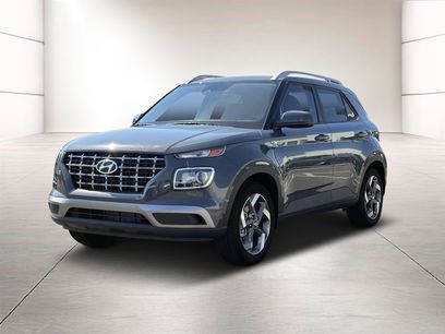 New 2025 Hyundai Venue SEL