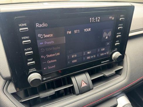 Used 2022 Toyota RAV4 SE image 27