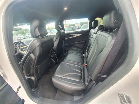 Used 2019 Lincoln Nautilus FWD image 26