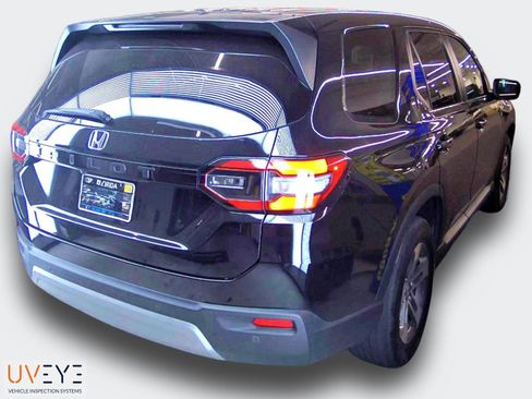 Used 2024 Honda Pilot EX-L image 3