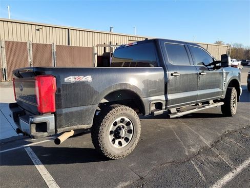 Used 2024 Ford F250 XLT image 3