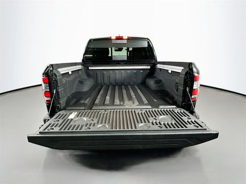 Used 2024 Nissan Frontier SL w/ Technology Package image 34
