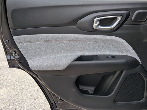 Certified 2024 Jeep Compass Latitude w/ Sun and Sound Group image 30