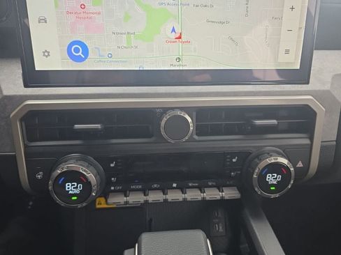 Used 2025 Toyota Tacoma Trailhunter image 23