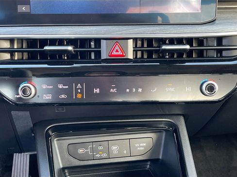 Used 2025 Kia K5 EX image 16