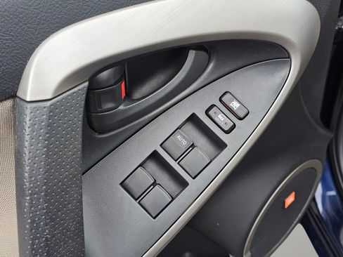 Used 2007 Toyota RAV4 Limited image 27