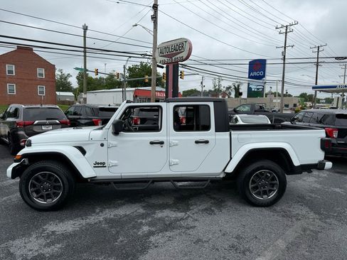 Used 2021 Jeep Gladiator Sport w/ Quick Order Package 24Q 80Th AWD/4WD image 10