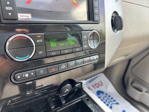 Used 2013 Ford Expedition EL Limited image 25