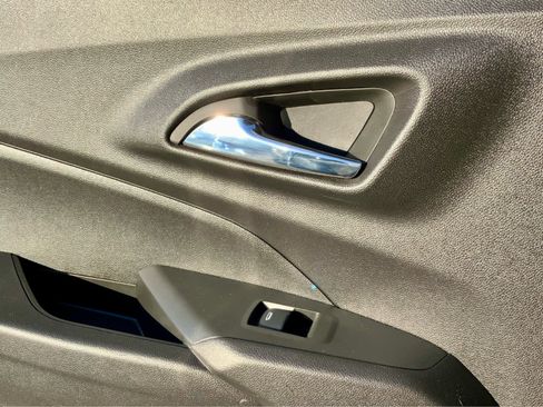 Certified 2025 Chevrolet Trax LT w/ Driver Confidence Package image 47