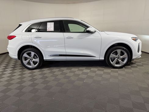New 2026 Audi Q5 Premium Plus AWD/4WD image 8