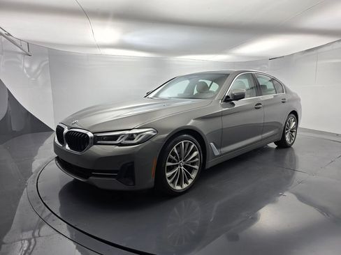 Used 2021 BMW 530i RWD image 8