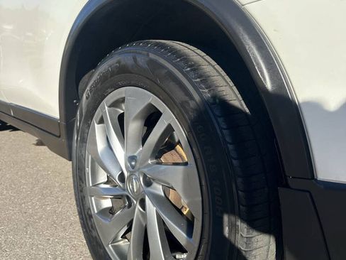 Used 2014 Nissan Rogue SL w/ SL Premium Package AWD/4WD image 18