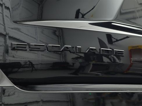 Used 2021 Cadillac Escalade Sport Platinum image 32