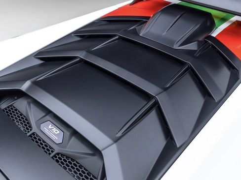 Used 2024 Lamborghini Huracan Sterrato AWD/4WD image 18