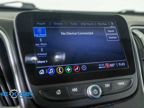 Used 2022 Chevrolet Malibu LT FWD image 17