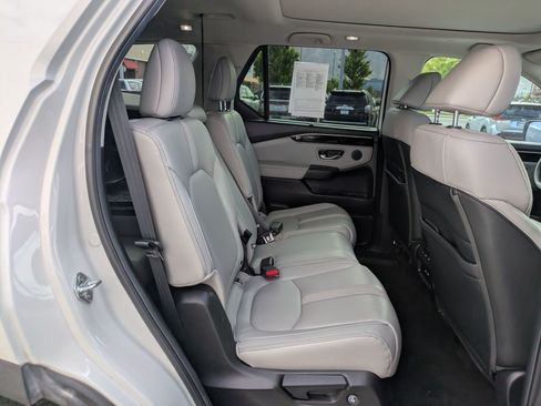 Used 2024 Honda Pilot Touring image 33