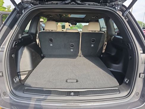 New 2025 Jeep Grand Cherokee Limited w/ Trailer Tow Package image 12