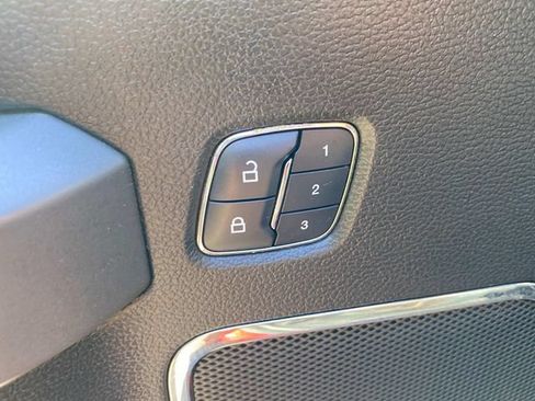 Used 2015 Ford F150 Platinum w/ Equipment Group 701A Luxury AWD/4WD image 14