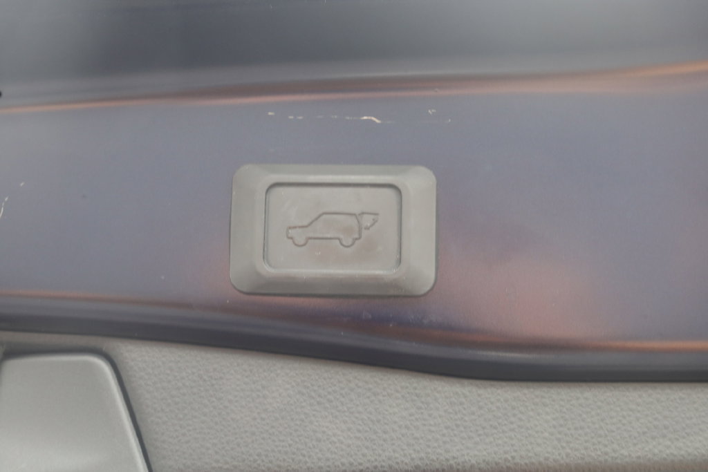 Used 2024 Toyota RAV4 SE AWD/4WD image 14