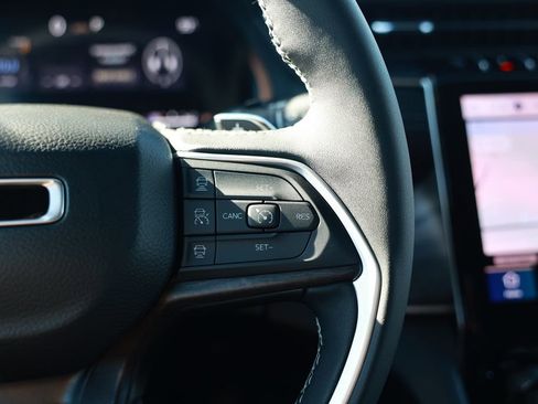 New 2025 Jeep Grand Cherokee L Limited image 18