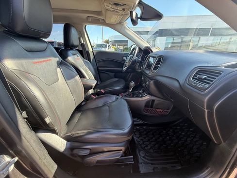 Used 2019 Jeep Compass Trailhawk w/ Leather Interior Group AWD/4WD image 16