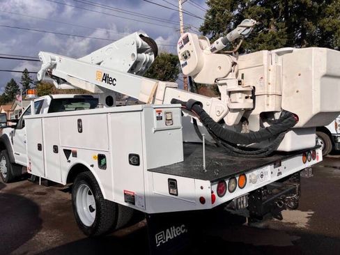Used 2019 Ford F550 4x4 Regular Cab Super Duty image 5