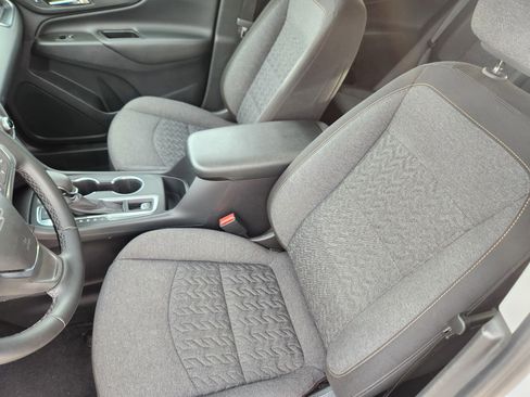 Used 2024 Chevrolet Equinox LT image 10