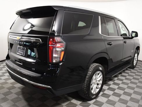 Used 2022 Chevrolet Tahoe LT w/ Luxury Package AWD/4WD image 6