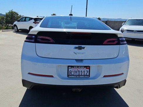 Used 2015 Chevrolet Volt FWD image 7