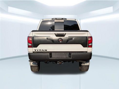 Used 2021 Nissan Titan PRO-4X w/ Pro-4x Convenience Package image 8