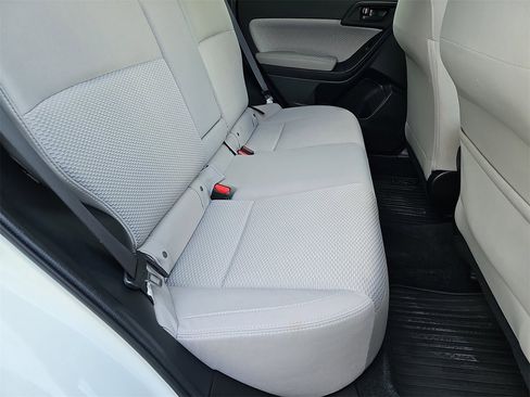 Used 2018 Subaru Forester 2.5i Premium w/ All-Weather Package image 14