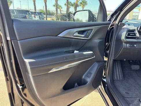 New 2026 Chevrolet Traverse LT w/ Sun and Wheel Package FWD image 20