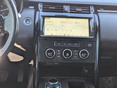 Used 2020 Land Rover Discovery SE image 9