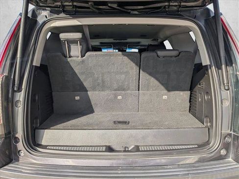 Used 2017 Cadillac Escalade Luxury image 6