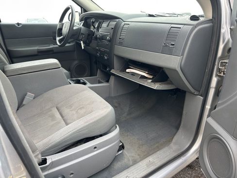 Used 2005 Dodge Durango SXT image 23