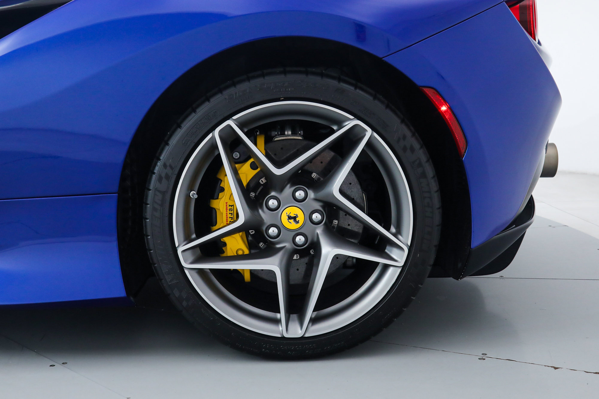 Certified 2022 Ferrari F8 Tributo RWD image 40