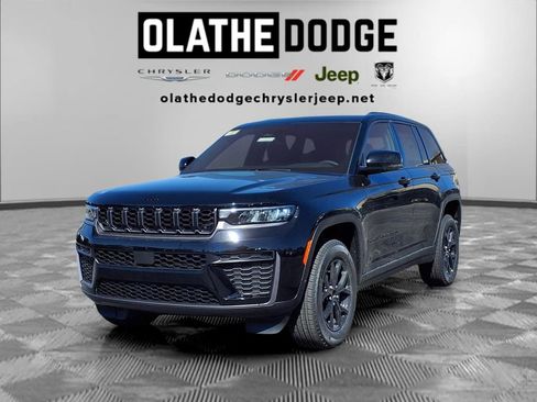 New 2026 Jeep Grand Cherokee Laredo image 1