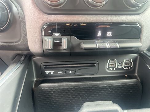 Used 2019 RAM 1500 Big Horn AWD/4WD image 36