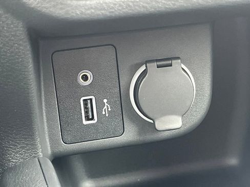 New 2025 Nissan Kicks Play S image 26