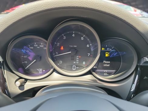 Certified 2026 Porsche Macan AWD/4WD image 28