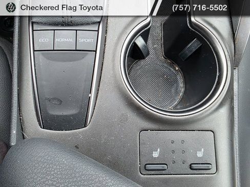 Used 2023 Toyota Camry SE w/ Cold Weather Package image 20