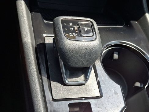 Used 2022 Nissan Rogue SV w/ SV Premium Package AWD/4WD image 16