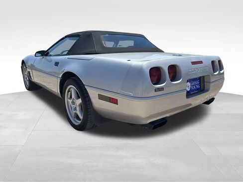 Used 1996 Chevrolet Corvette Convertible RWD image 4