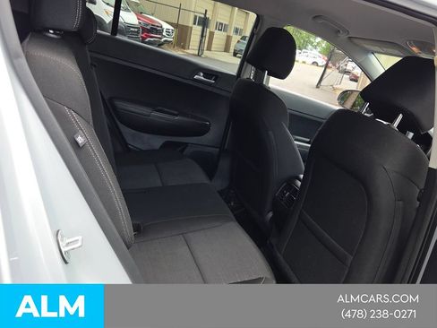 Used 2018 Kia Sportage LX FWD image 17
