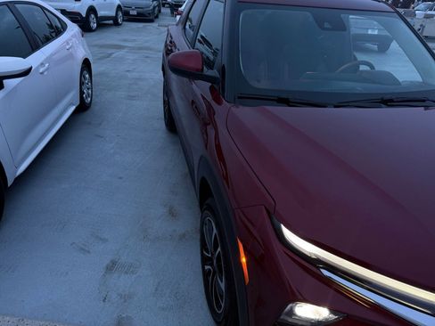 Used 2025 Chevrolet TrailBlazer LT image 42