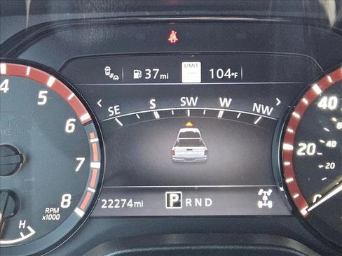 Used 2021 Nissan Titan PRO-4X w/ Pro-4x Convenience Package image 11