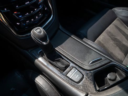 Used 2018 Cadillac CTS V w/ Luxury Package RWD image 31