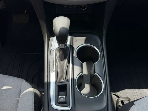 Used 2022 Chevrolet Equinox LS w/ LS Convenience Package FWD image 14