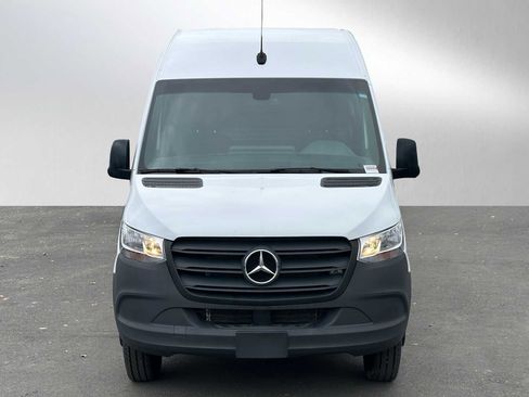 Used 2023 Mercedes-Benz Sprinter 3500 image 8