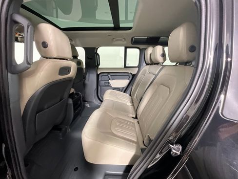 Used 2020 Land Rover Defender 110 S image 25